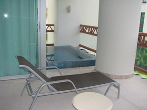 Bain à remous extérieur