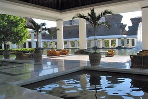 Indoor pool, outdoor pool