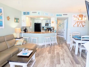 Smart TV, books - DIRECT BEACHFRONT CORNER Unit Ponce inlet Daytona PRIVATE BALCONY paradise #101 (Ponce Inlet)