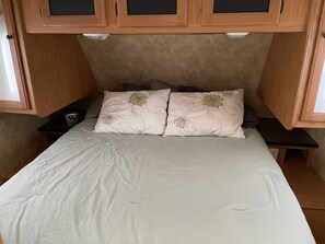 1 camera, Wi-Fi, lenzuola