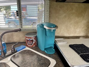 微波爐、咖啡機/沖茶器、廚房用具/餐具/器皿