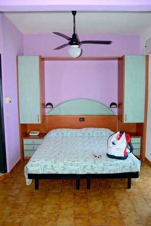 Standard Double Room | In-room safe, desk, free WiFi - Hotel Diamond (Rimini)