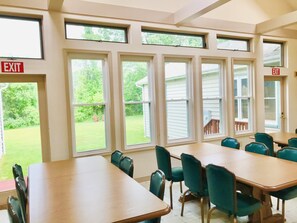 تناول الطعام