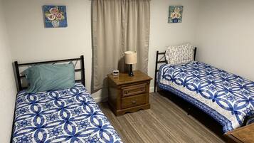 2 bedrooms, iron/ironing board, travel cot, WiFi