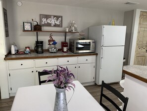 Dining - Private Country Farmhouse (Winnsboro)