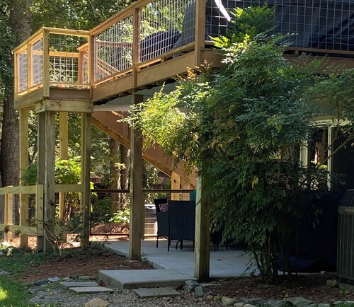 Mulberry House, escape, relax, play in sought after Pisgah Forest