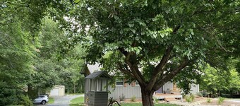 Mulberry House, privacy and comfort in sought after Pisgah Forest