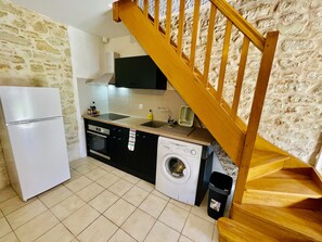 Micro-ondes, cafetière/bouilloire