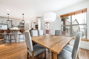 Dining - Bear Hollow 5601 | Standalone Home | Near Outlets Hot Tub | Pool (Park City)