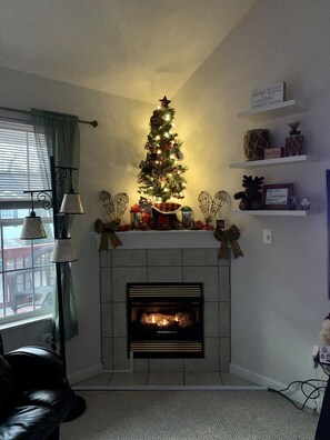 Interior - Location, Location, Location! Great for Family & Friend Gatherings (Pigeon Forge)