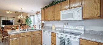 Location, Location, Location! Great for Family & Friend Gatherings