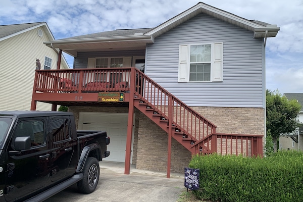 Front view of Chalet located in the River Pointe Community.