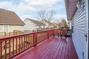 Terrace/patio - Location, Location, Location! Great for Family & Friend Gatherings (Pigeon Forge)