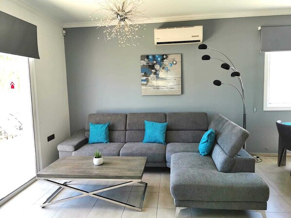 Smart TV, video games, DVD player, books