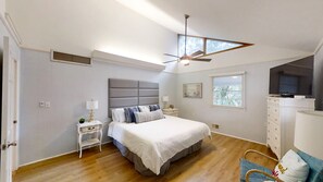 4 bedrooms, WiFi, bed sheets