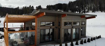 Lake house getaway on Georgetown Lake. <br>