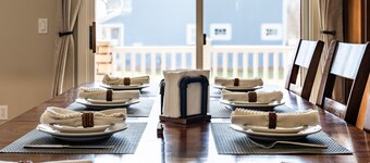 MarinaResort/2SpaciousLivingRoom/gameRMBar/