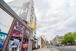 Mặt tiền nơi lưu trú