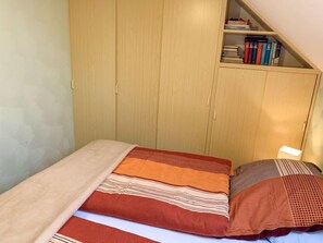 1 bedroom, free internet - Apartment Peters by Interhome (Esens)