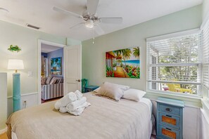 3 bedrooms, iron/ironing board, Internet, bed sheets