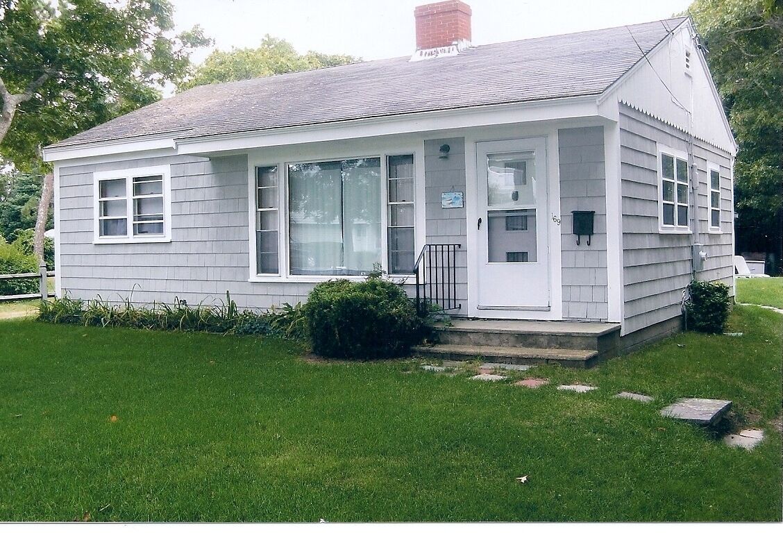 2 Bedroom Cottage in South Yarmouth - Walk 1,000' to the Beach