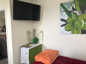 2 bedrooms, desk, iron/ironing board, free WiFi