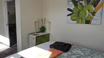 2 bedrooms, desk, iron/ironing board, travel cot