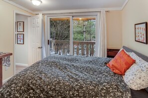2 slaapkamers, een strijkplank/strijkijzer, gratis wifi, beddengoed