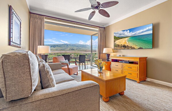 Flachbildfernseher, DVD-Player, Stereoanlage