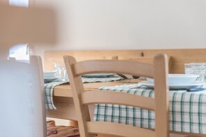 Dining - Vacation home Chalet 3 Elements with mountain view, Wi-Fi, balcony (Livigno (SO))