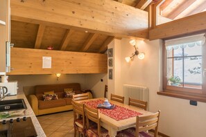 Dining - Casa Azzurra with Mountain View, Wi-Fi, Balcony & Garden; Parking Available (Livigno (SO))