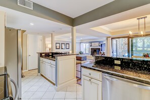 Interior - 18th fairway golf-front condo with pool, deck - FREE Tennis and Pickleball 2025 (Hilton Head)