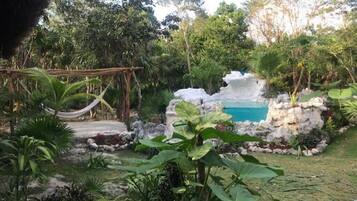 室外泳池、暖水池