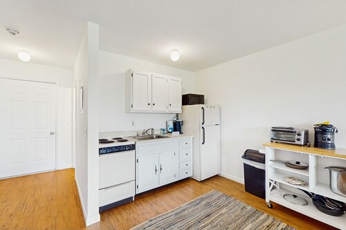 Cozy, Ground-Floor Getaway w/ Free WiFi, a Kitchen, Shared Pool, & Private Patio