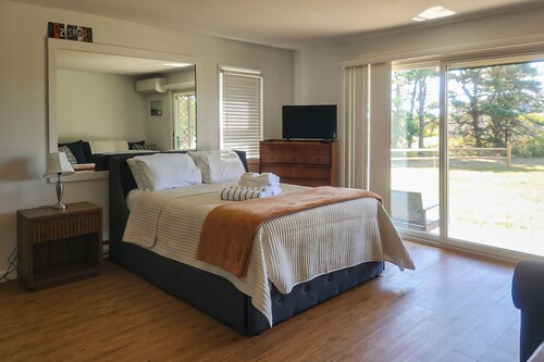 Cozy, Ground-Floor Getaway w/ Free WiFi, a Kitchen, Shared Pool, & Private Patio