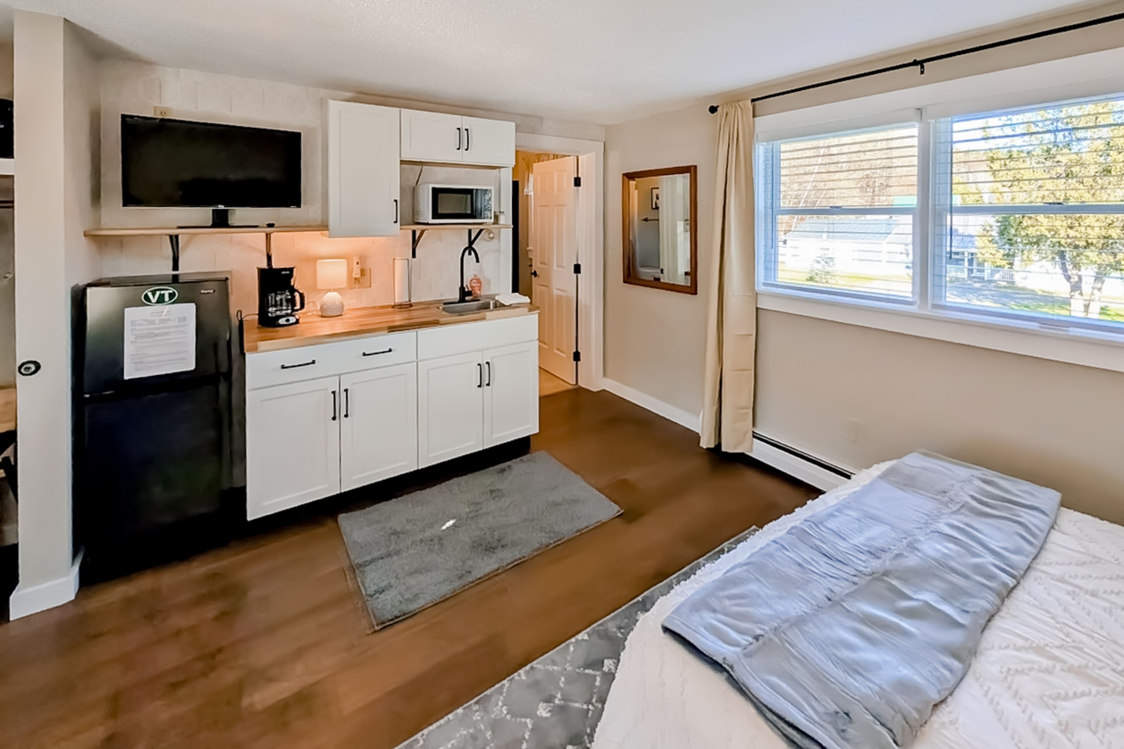 Internet, bed sheets