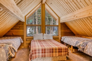 2 bedrooms, WiFi, bed sheets - Terrific Mountain Escape W/ Wood-Burning Fireplace, Easy Ski Access (Soda Springs)