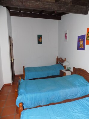 3 bedrooms, iron/ironing board, Internet