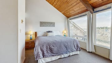 Iron/ironing board, internet, bed sheets