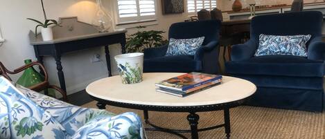 智能電視、書籍、音響