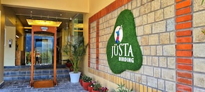 Entrada de la propiedad