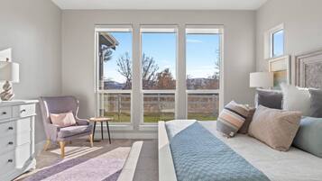 4 soverom, skrivebord, strykejern/-brett og wi-fi (inkludert)