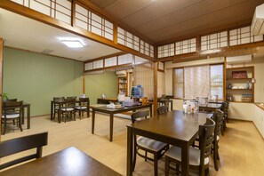 Free daily buffet breakfast  - Blue Cove Terrace (Miyakojima)
