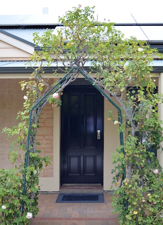 Exterior detail. The Blush 2 - Style in the vines