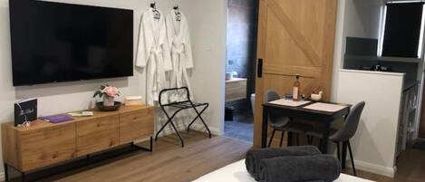 1 Schlafzimmer, Bügeleisen/Bügelbrett, WLAN, Bettwäsche