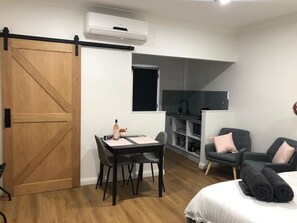 1 Schlafzimmer, Bügeleisen/Bügelbrett, WLAN, Bettwäsche