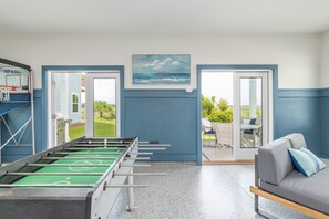 Game room - Waterfront Escape | Heated Pool | Sunset Views (Hilton Head Island)