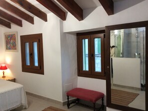 Bathroom - Beautiful house with private garden in the center of Valldemossa for 4 persons (Valldemossa)