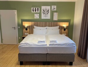9 bedrooms, iron/ironing board, travel cot, free WiFi