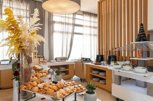 Desayuno continental todos los días (con cargo)